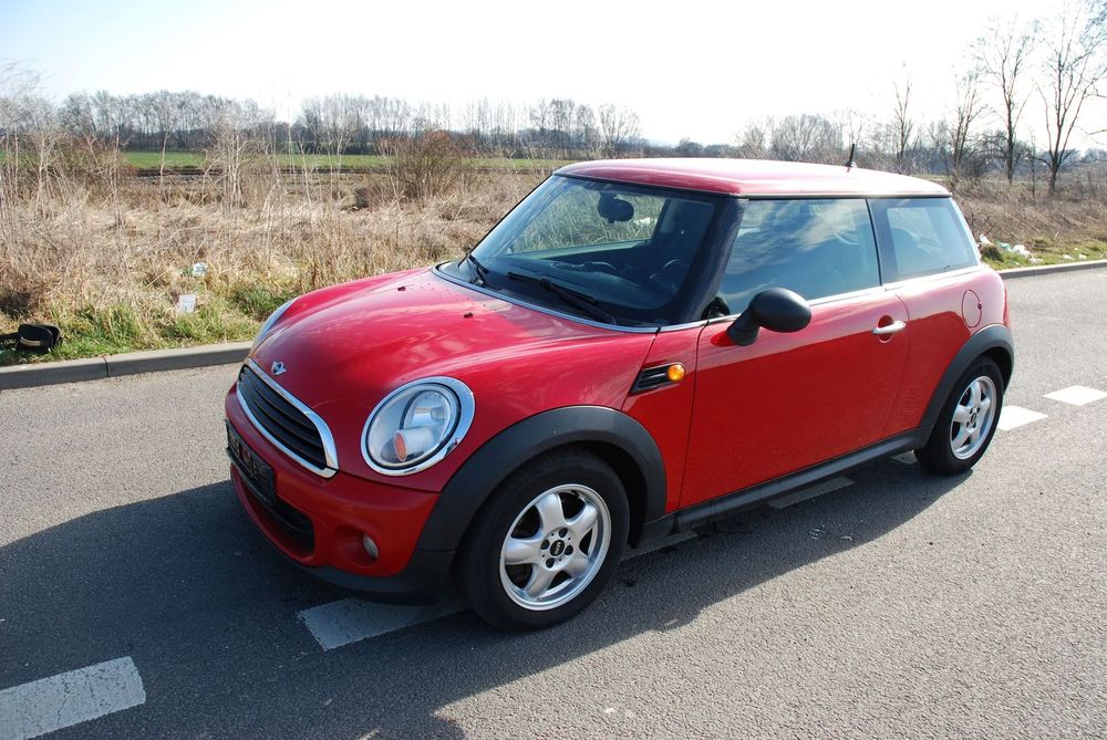 MINI ONE 1.6 D Klimatyzacja Tempomat Chili Red Zadbany
