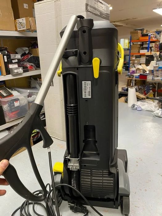 Máquina de lavar pavimentos Karcher