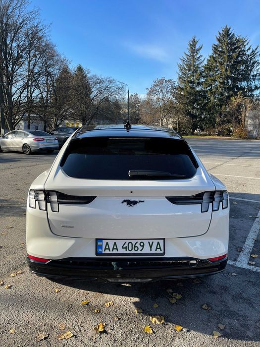 Електромобіль Mustang mach-e