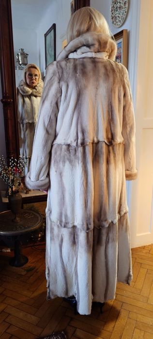 Piękne królewskie norki ...Bardzo lekkie .