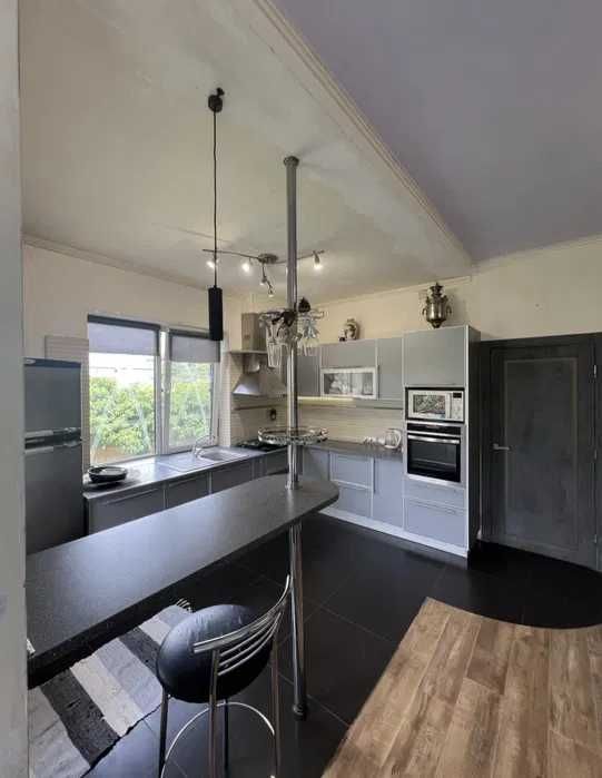 (13) Продам 2-поверховий будинок в смт.Таїрове