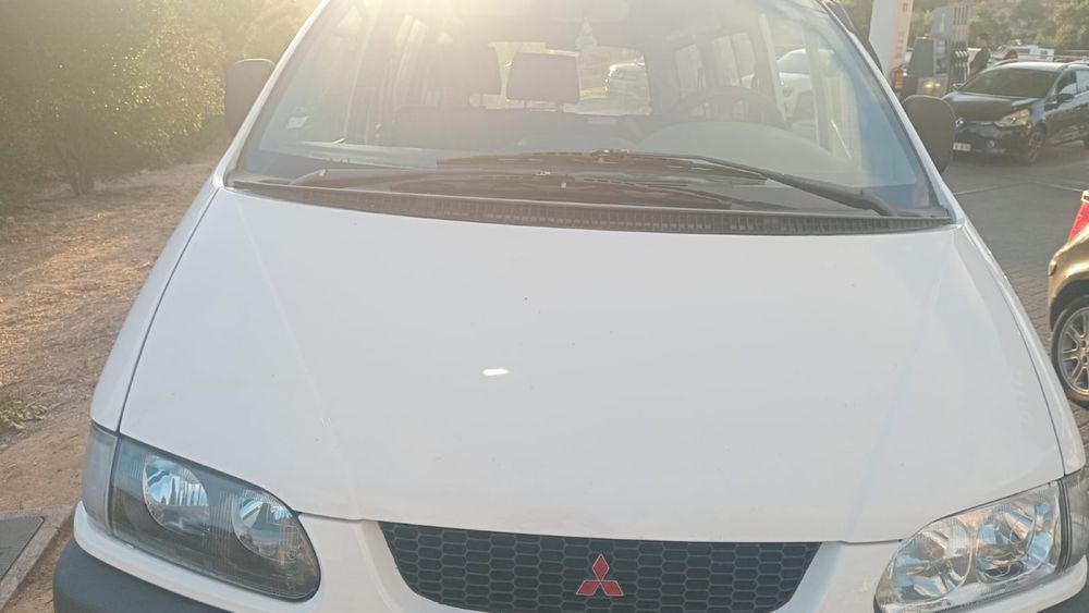 Carrinha Mitsubishi L400 ano 2000