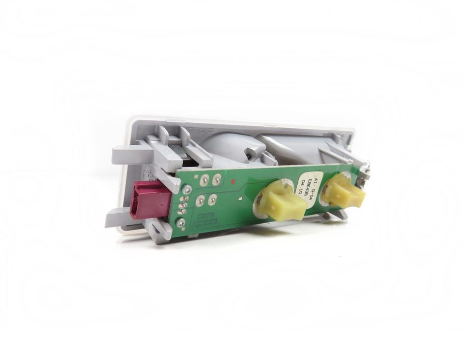 Luz De Leitura Bmw 5 Ref: 63316921164 2001 - 2010