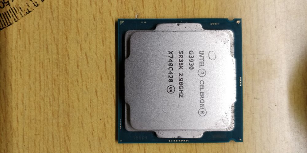 Processador Intel Celeron G3930 2.90GHz (Socket LGA1151) — Testado e Funcional
