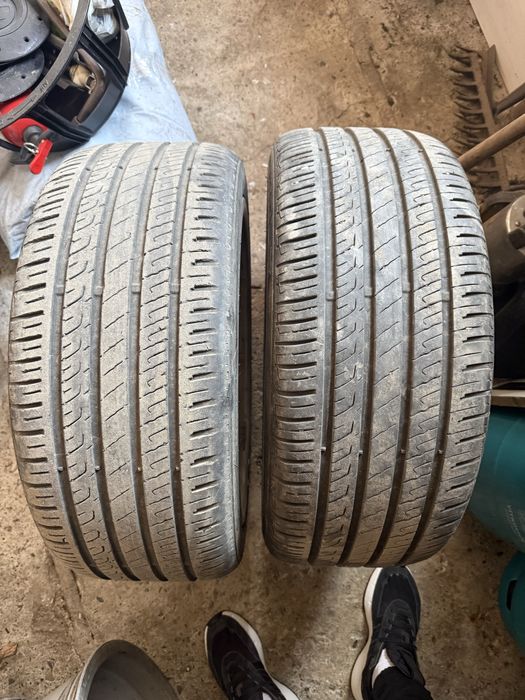 Пара літніх шин 235/40/R18 Barum Bravuris 5HM