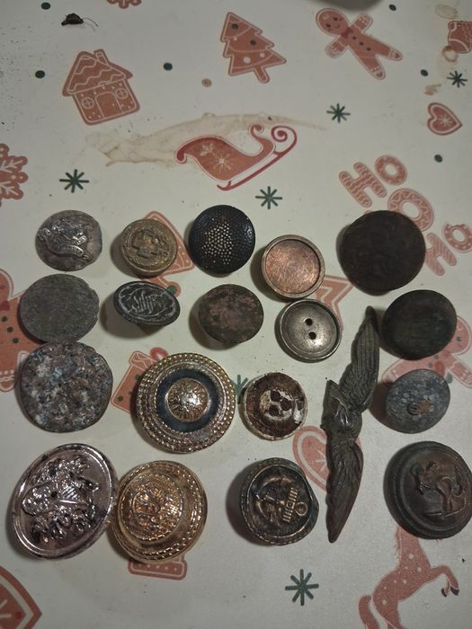 Guziki nie czyszczone