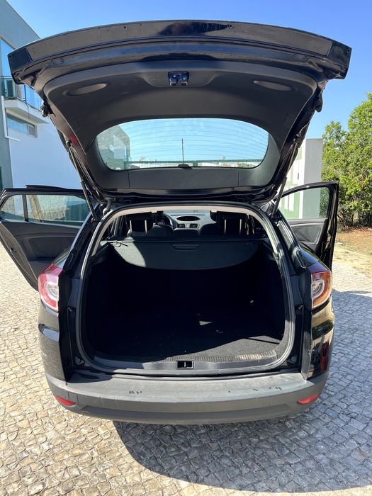 Mégane Sport Tourer 1.5 dCi 90 cv | 2013 | 209.000 km | Distribuição feita | Manutenção recente | 2 chaves