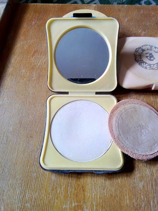 Пудра натуральная  советская новая