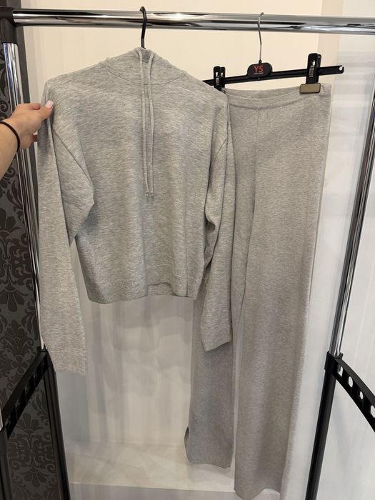 Жіночий костюм H&M