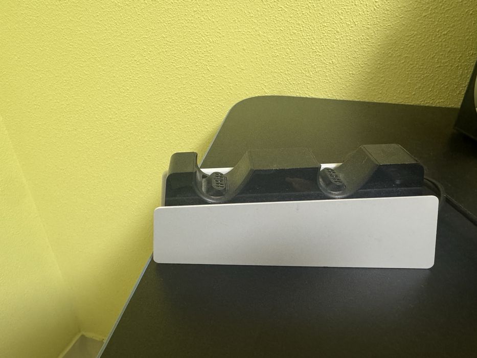 Зарядка на геймпад пс5