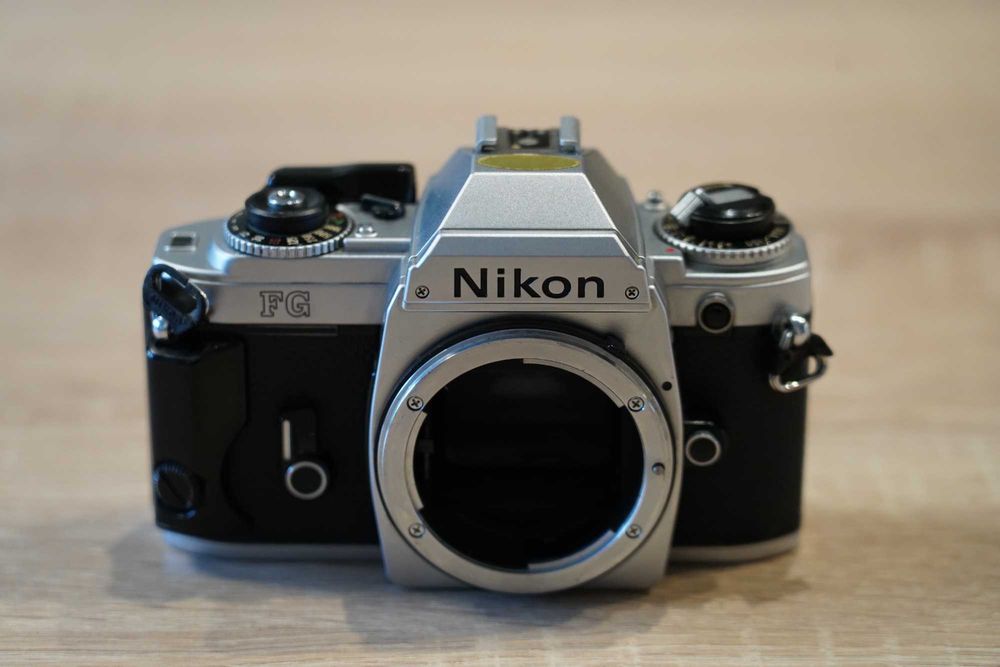 Nikon FG aparat analogowy