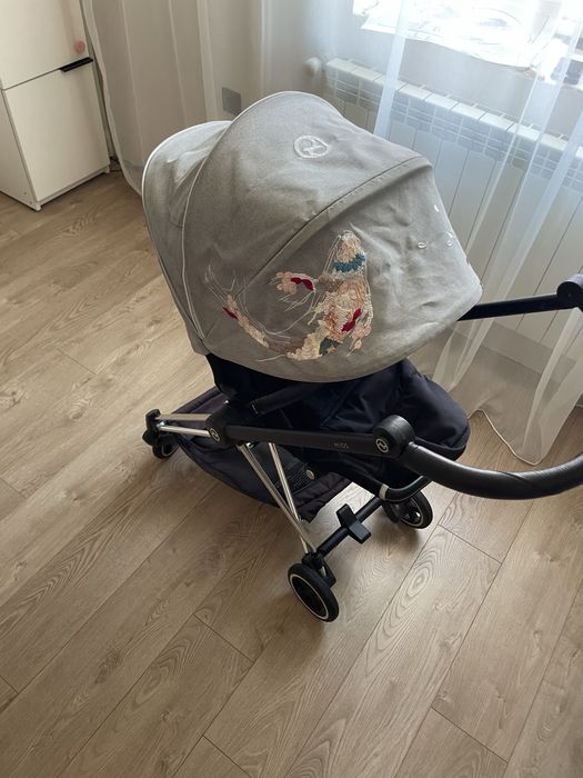Продам  коляску Cybex Mios