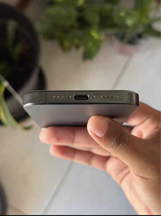 iPhone 15 Pro Titanio Preto ** Baixa preço **