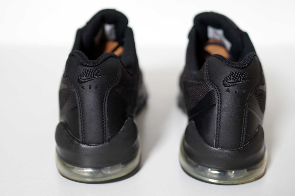 Кросівки Nike Air Max Invigor Black 43розмір оригінал стан дуже гарний