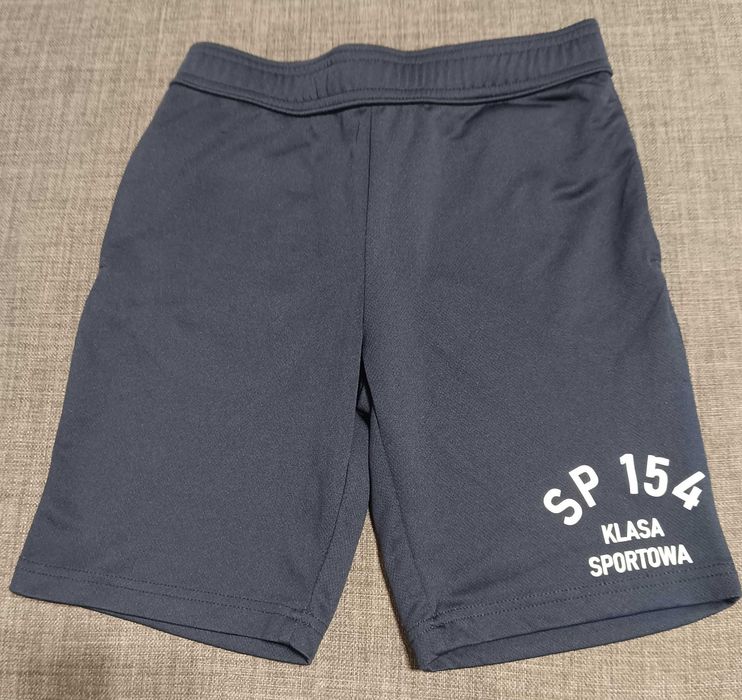 Spodenki sportowe na WF z nadrukiem SP 154 klasa sportowa r. 146 Białołęka