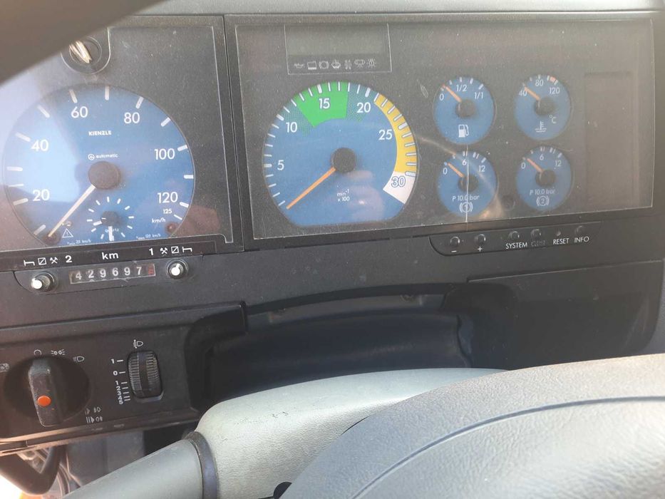 Продам авто Mercedes-Benz 815