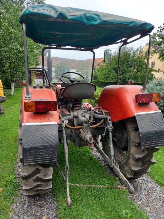 Ciągnik Ursus C-328