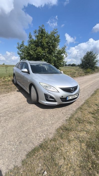 Мазда 6 2010 року