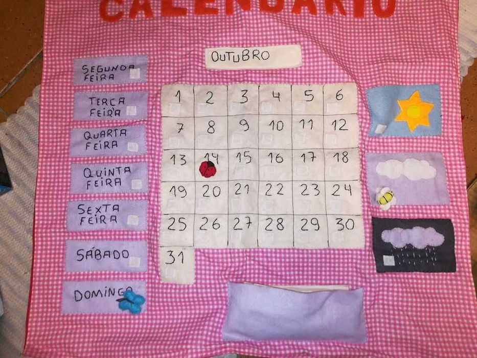 Calendário em tecido