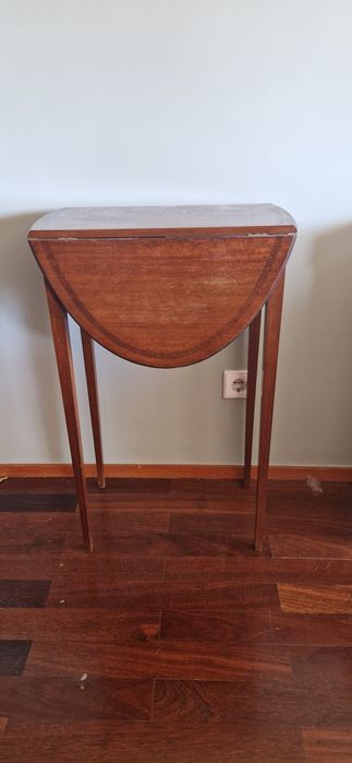 Mesa de Apoio / Pembroke Antiga – Estilo Hepplewhite