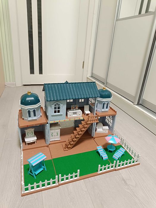 Продам будиночок іграшковий