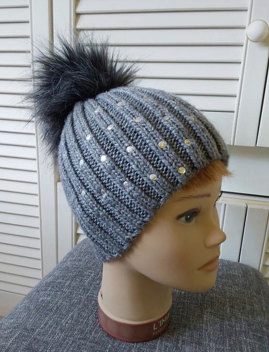 Czapka  damska  Nowa