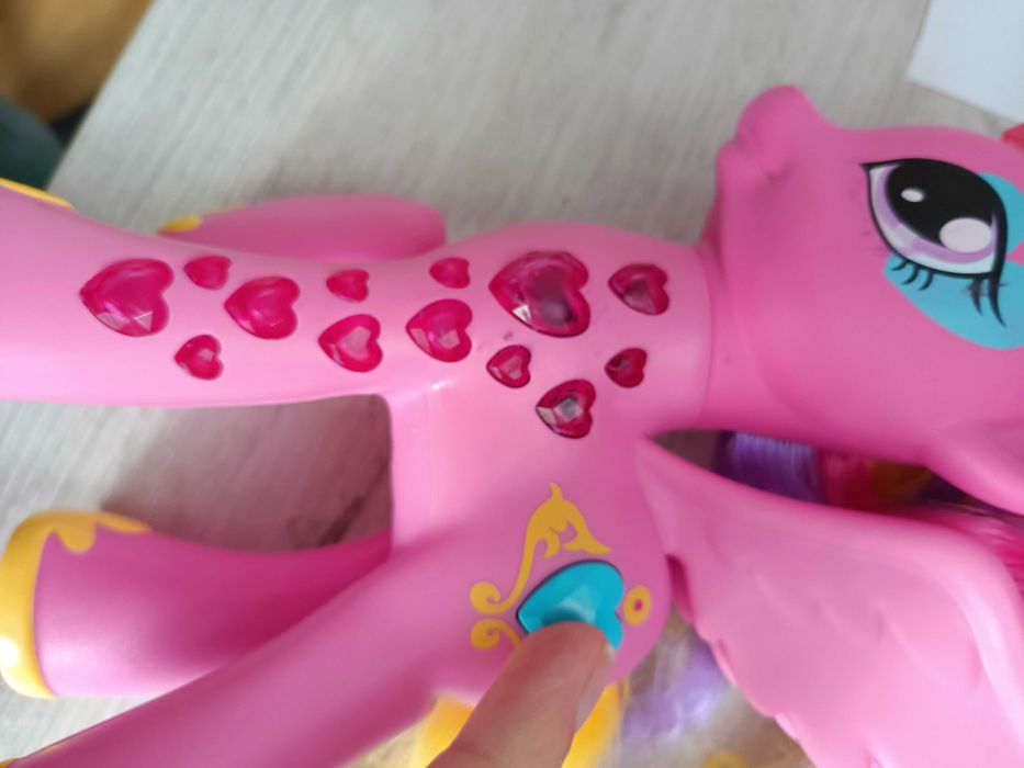 Interaktywny konik/kucyk Cadance My Little Pony B1370