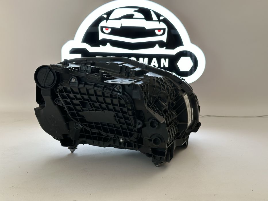 Porsche Taycan Matrix фара передня оптика в наявності 9JA941751C