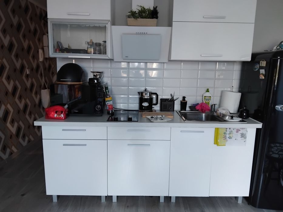 Zestaw  mebli kuchennych biale