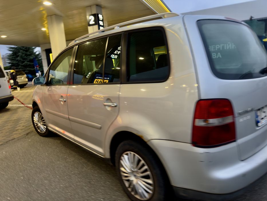 Volkswagen Touran 2.0 TDI 6 ступка 2006