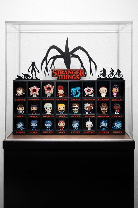 Стенд  Stranger things дивні дива