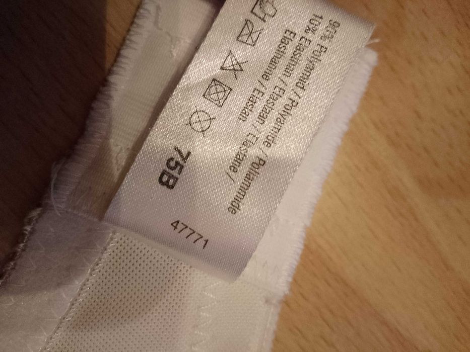 Biustonosz biały
