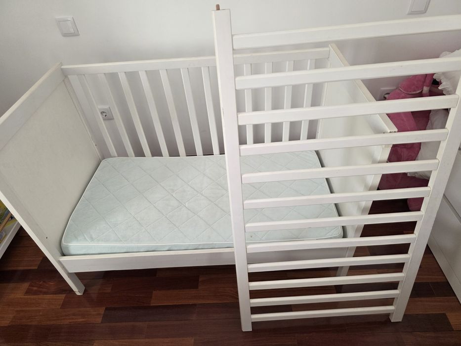 Berço de bebé Ikea usado