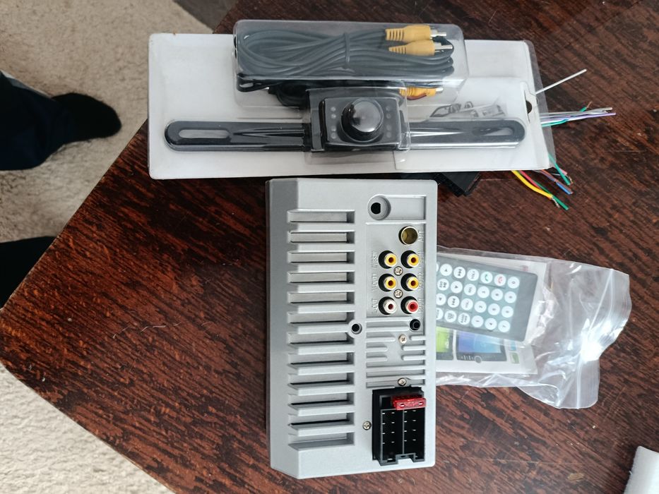 Нова магнітола робоча з камерою заднього бачення