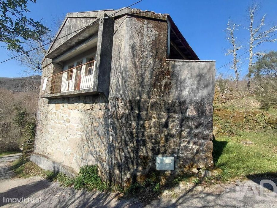 Casa / Villa em Castro Laboreiro e Lamas de Mouro de 120 m2