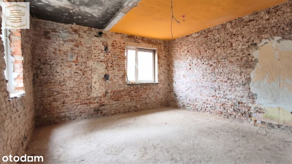 Dom wolnostojący z projektem przebudowy na bliźniaka