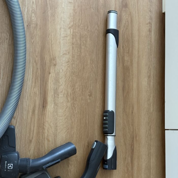 Aspirador Eletrolux Ultrasilencer Azul