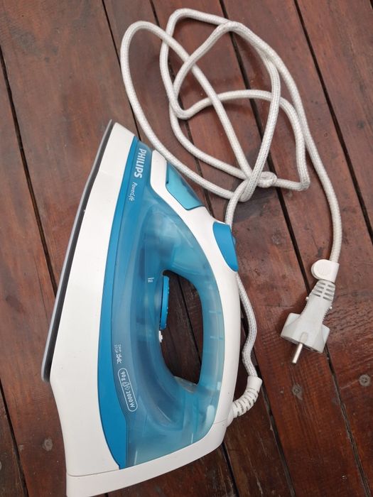 Продам утюг почти новый