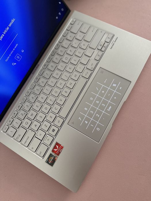 Portátil ASUS ZenBook UM433DA