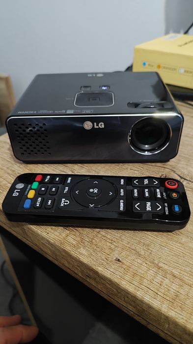 Projektor LG HW300G-JE