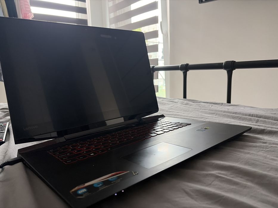 Lenovo Ideapad Y700-17ISK