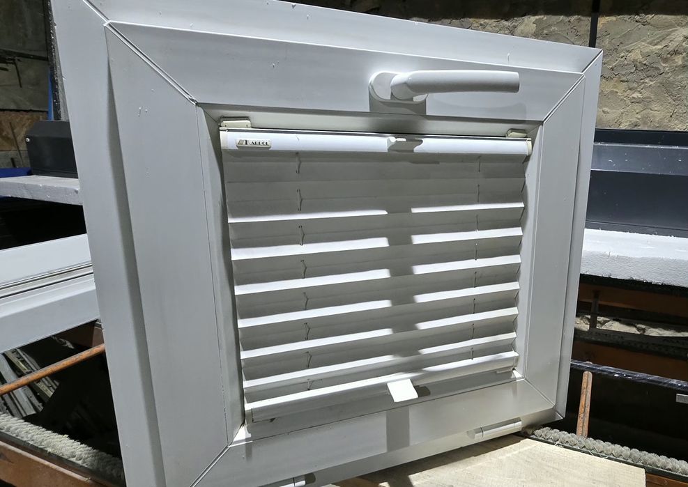 Okno pcv używane 565 x 535