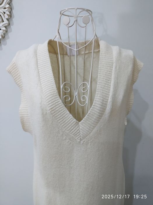 Vestido em lã em cor bege