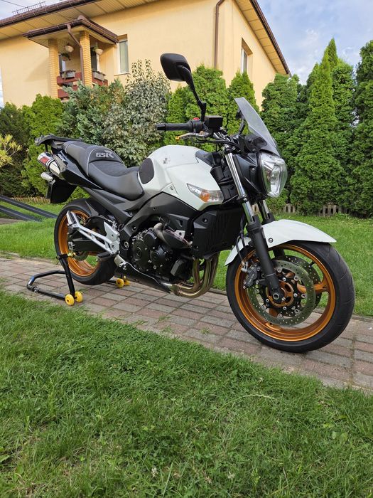 Suzuki GSR 600 2010