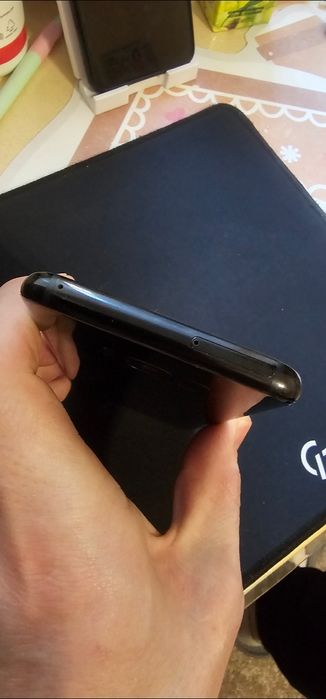 Samsung S8 4/64 в хорошому стані