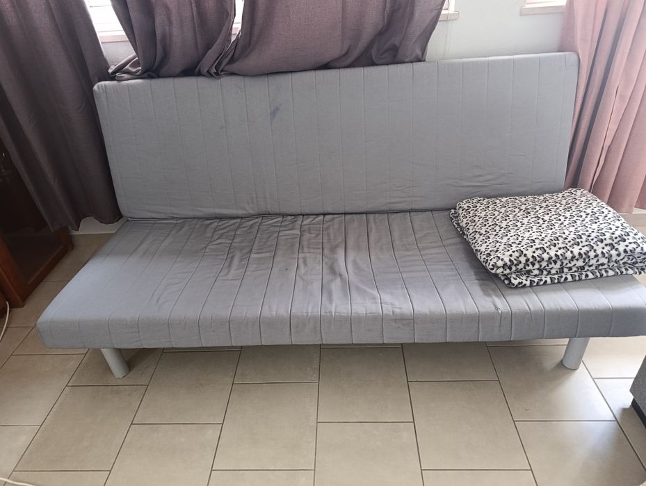 Sofá cama casal .