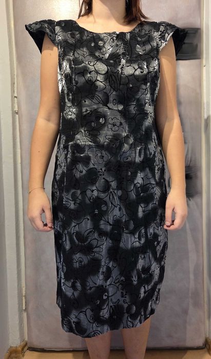 Błyszcząca sukienka