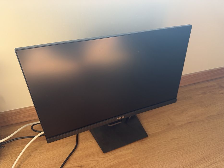 Monitor ASUS 24”