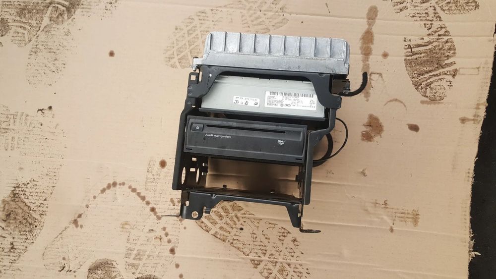 Nawigacja moduł radia wzmacniacz Audi A4 B8 4F0035541L 4E0910541Q