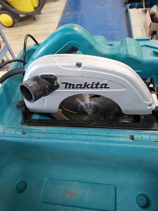 Ręczna pilarka piła tarczowa Makita HS7611